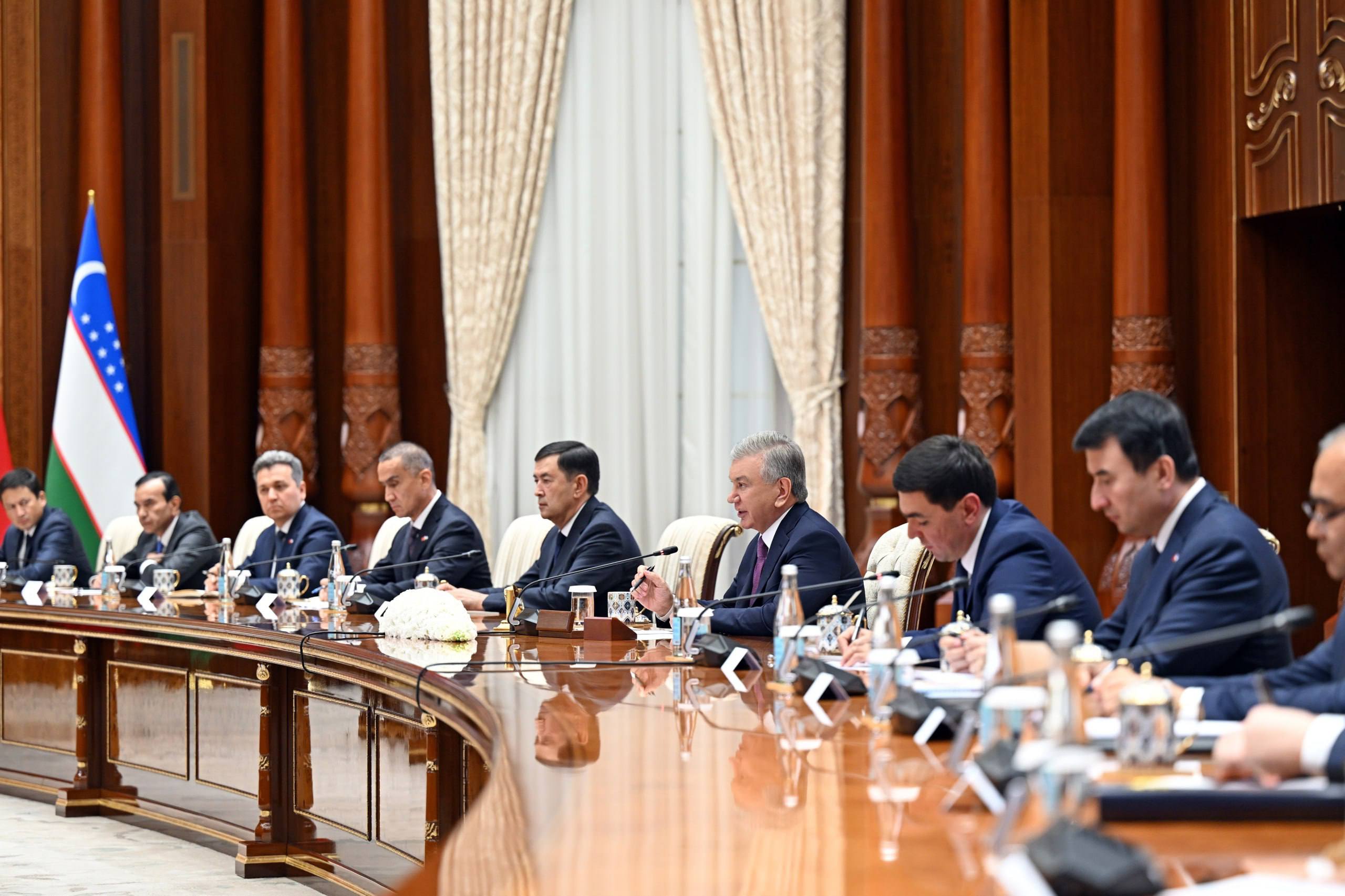 Президент Хитой Давлат кенгаши Бош вазирини қабул қилди