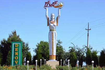 Denovda taʼlim mansabdorlaridan iborat jinoiy guruh fosh boʻldi