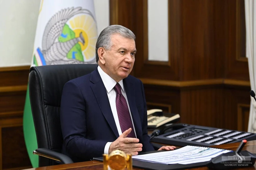 Шавкат Мирзиёев темир йўл соҳасидаги йирик лойиҳалар билан танишди