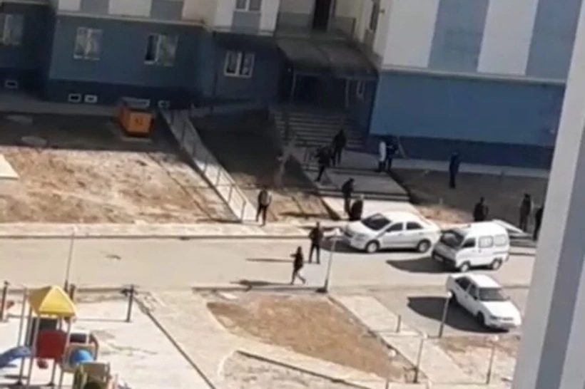 "Qarshi city"да фуқаро юқори қаватдан тушиб кетиб вафот этди