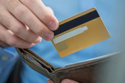 Bank kartalaridan millionlar oʻgʻirlangani aytilmoqda