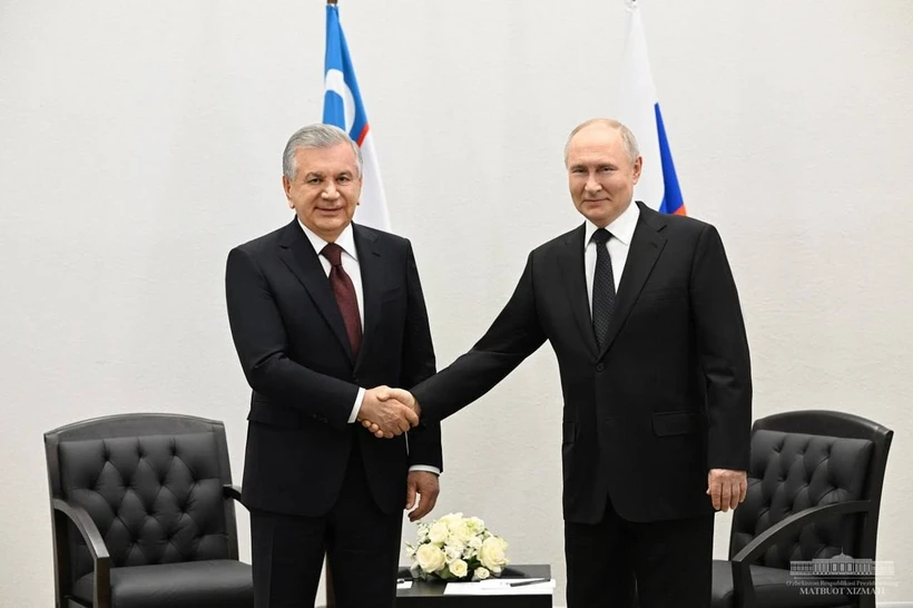 Shavkat Mirziyoyev Vladimir Putin bilan gaplashdi