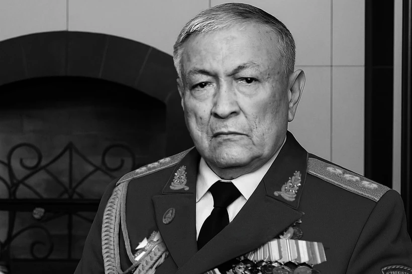 Ўзбекистон биринчи мудофаа вазири Рустам Аҳмедов вафот этди