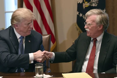 Трампнинг собиқ маслаҳатчиси жавобгарликка тортилади
