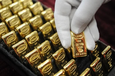 Банклардан қимматбаҳо металл сотиб олишда янги тартиблар жорий этилади