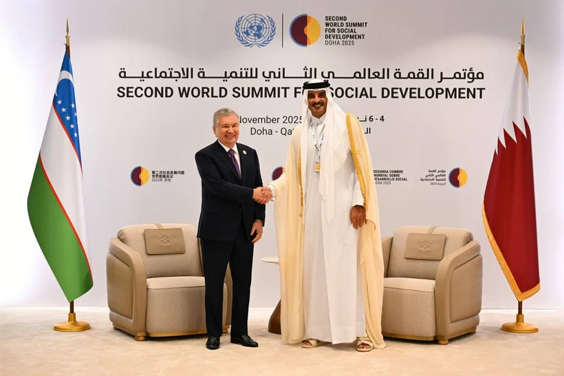 Шавкат Мирзиёев Доҳада Қатар амири билан учрашди