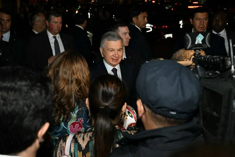 Президент амалий ташриф билан Вашингтонга борди