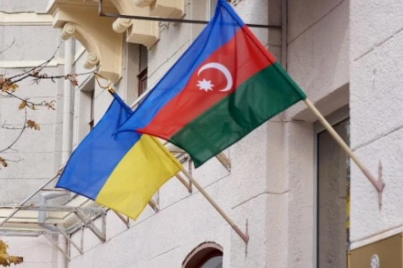 Kiyevdagi Ozarbayjon elchixonasi Rossiya raketasi zarbasiga uchradi