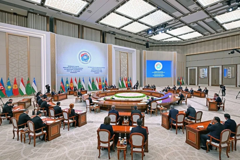 Shavkat Mirziyoyev Markaziy Osiyo rahbarlari uchrashuvida yangi tashabbuslarni eʼlon qildi