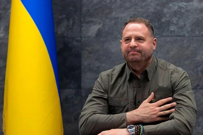 Zelenskiy ofisi rahbari ishdan olindi: u frontga ketmoqchi