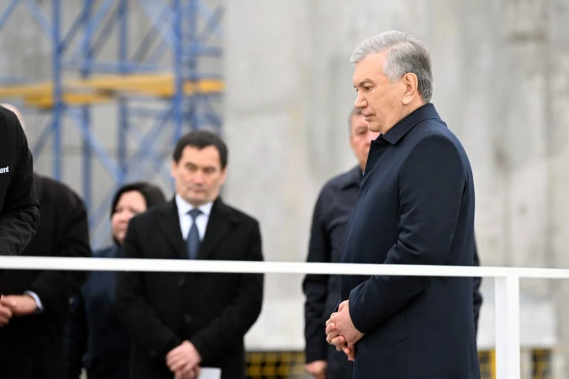 Президент Тошкент ва Янги Тошкентни бирлаштирувчи кўприкни кўздан кечирди