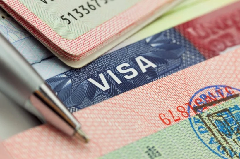 AQSh Oʻzbekiston va yetmishdan oshiq davlatga immigratsion viza berishni toʻxtatadi