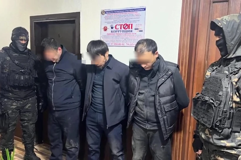 Андижонда фуқароларни қурол билан қўрқитиб, жиноят содир этган уюшган гуруҳ аъзолари ушланди