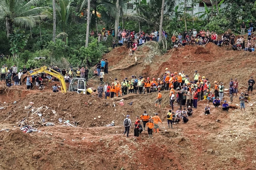 Indoneziyada yirik koʻchki oqibatida 7 kishi halok boʻldi