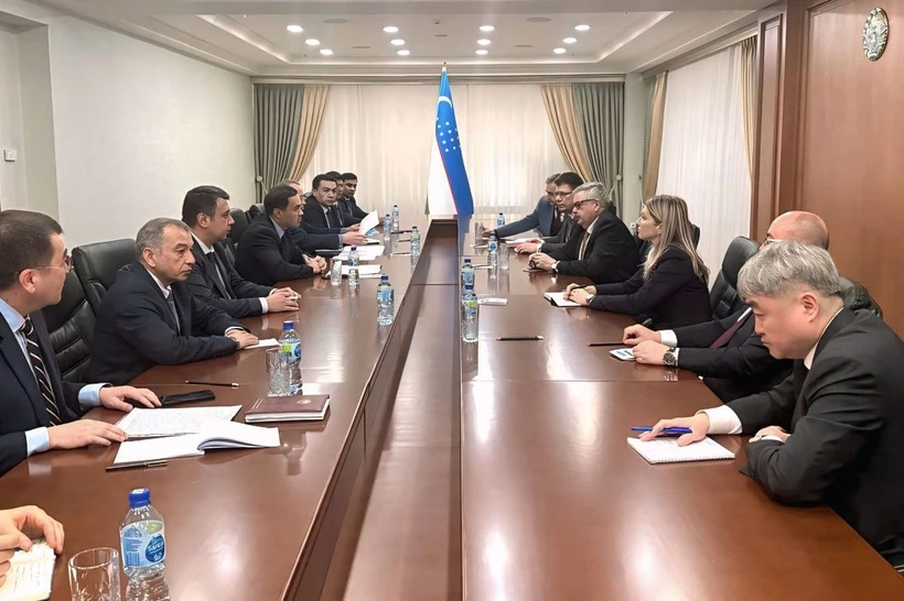 ТИВ ўринбосари Россия элчиси билан учрашув ўтказди