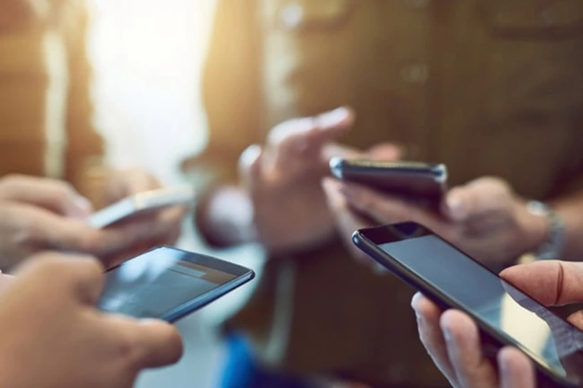 Мобил компаниялар абонент розилигисиз бепул хизматларни пуллик қилишига йўл қўйилмайди