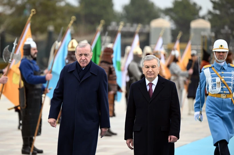 Шавкат Мирзиёев Туркияда расмий кутиб олинди