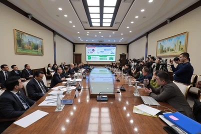 Учинчи ва тўртинчи ҳокимият учрашди