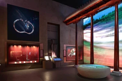 Қадимги Бақтрияга оид олтин тақинчоқлар Ўзбекистонга қайтарилди