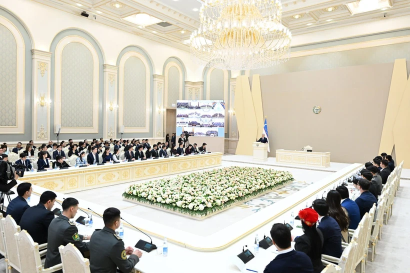 Ҳафтанинг пайшанба куни вазирлик, идора ва ҳокимликларда "Ёшлар куни" бўлади