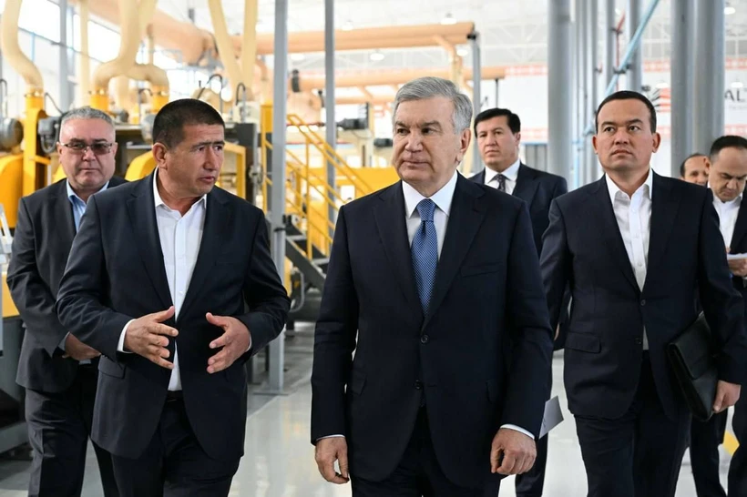 Президент Сурхондарё қурилиш саноати тақдимоти билан танишди