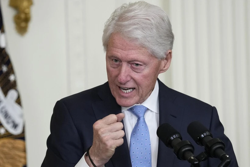 Эпштейн можароси: Билл Клинтон Конгрессда кўрсатма берган илк собиқ президентга айланди