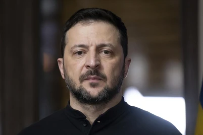 Сулҳдан кейин: Зеленский сайловлар бўйича позициясини ўзгартирди