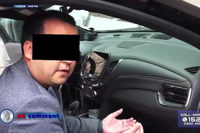 Олий таълим вазирлиги ходими 100 минг доллар билан қўлга тушди