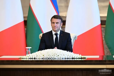 Макрон Ўзбекистонни Европа учун муқобил уран етказиб берувчи деб атади