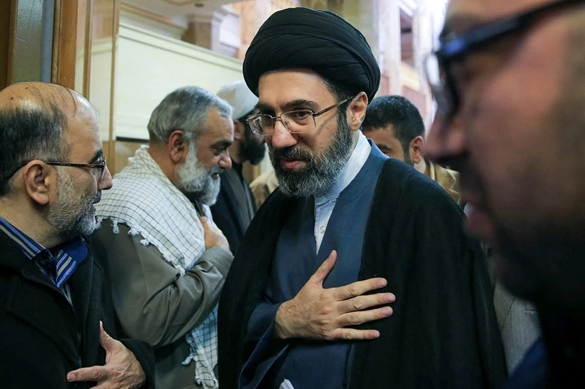 АҚШ Эроннинг янги раҳбари ва бошқа йирик амалдорлар ҳақида маълумот учун 10 млн долларгача мукофот эълон қилди