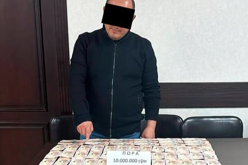 Boʻkada soliq inspektori oʻz xizmat xonasida ushlandi