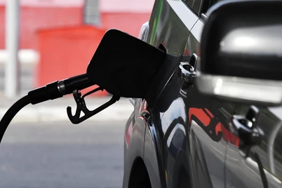 Bir mashina uchun 150 litrgacha: Slovakiyada benzin boʻyicha cheklovlar kiritildi