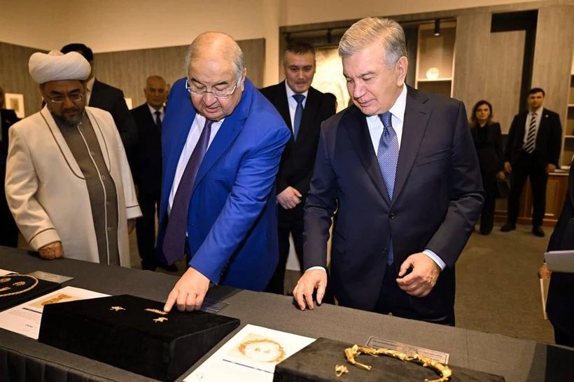 Шавкат Мирзиёев Алишер Усмоновга миннатдорлик билдирди