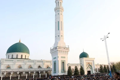 Ўзбекистон бўйлаб Рамазон ҳайити намози вақтлари эълон қилинди