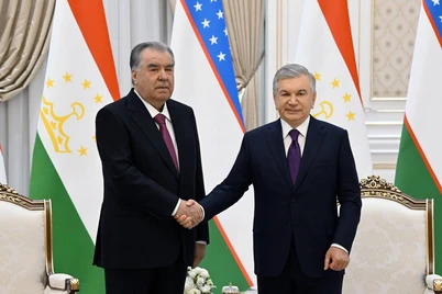 Shavkat Mirziyoyev va Imomali Rahmon tor doirada muzokara va Oliy davlatlararo kengashning birinchi yigʻilishini oʻtkazdilar