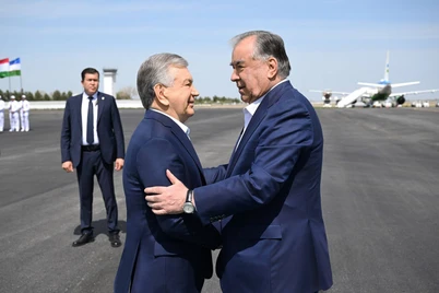 Шавкат Мирзиёев Бухорода Имомали Раҳмонни кутиб олди