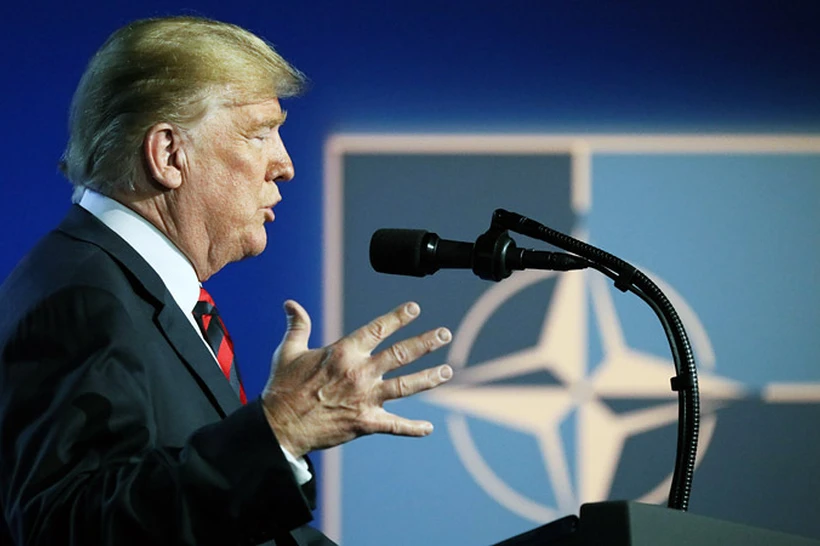 Трамп АҚШ НАТОдан чиқиб кетиш ҳақида жиддий ўйлаётганини айтди