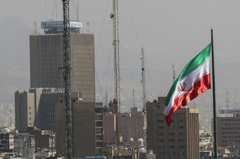 Эрон ҳуқумати халқни "АҚШ устидан ғалаба" билан табриклади