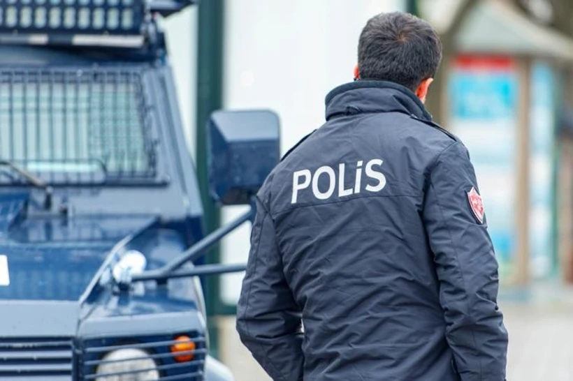 Туркиядаги мактабда ўсмир отишма содир этди