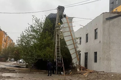 Xorazm va Qoraqalpogʻistonda kuchli shamol sabab ayrim hududlar elektrsiz qoldi