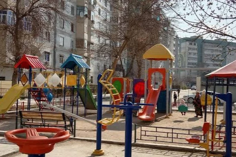 Uylar atrofida bolalar oʻynashi uchun maydonchalar boʻlishi lozim etib belgilandi