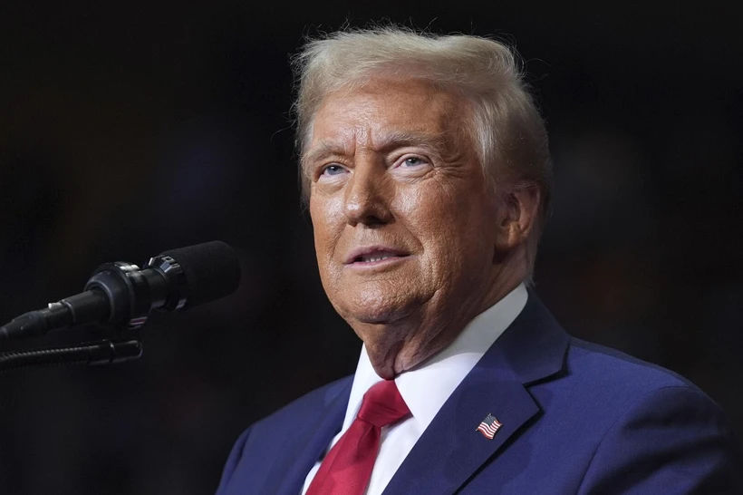 Трампнинг рейтинги яна рекорд даражада қулади