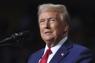 Трампнинг рейтинги яна рекорд даражада қулади