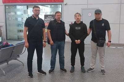 Фирибгарликда айбланган шахс Молдовадан Ўзбекистонга экстрадиция қилинди