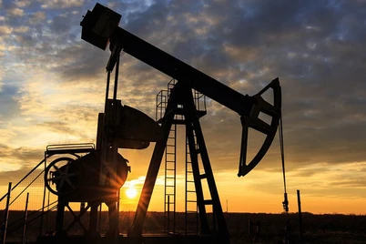 АҚШ стратегик нефт захираси 1983 йилдан бери энг паст даражага тушди
