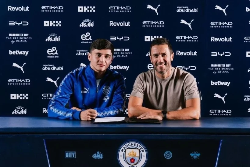 Abduqodir Xusanov "Manchester Siti" bilan shartnomasini uzaytirdi