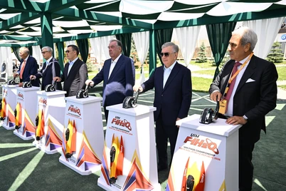 Prezident Qirgʻizistonda suv-motor sporti boʻyicha chempionatning ochilishida ishtirok etdi