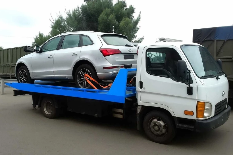Пойтахтда автомобилларни эвакуация қилиш тўлови чегараси белгиланди