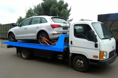 Пойтахтда автомобилларни эвакуация қилиш тўлови чегараси белгиланди