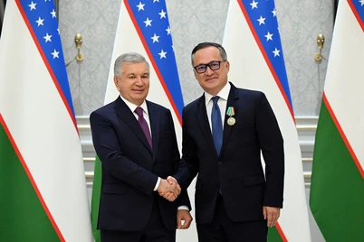 Prezident Mustaqillikning 35 yilligi munosabati bilan mukofotlarni topshirdi